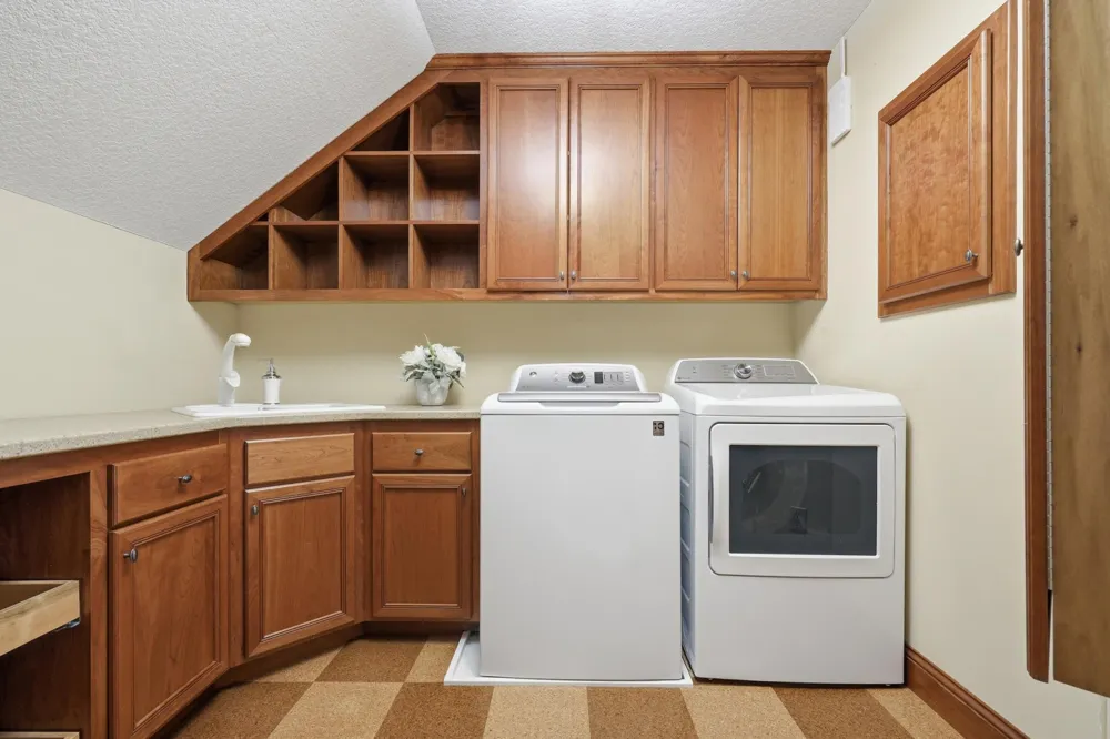 270 North Shore Drive W Orono, MN 55364
