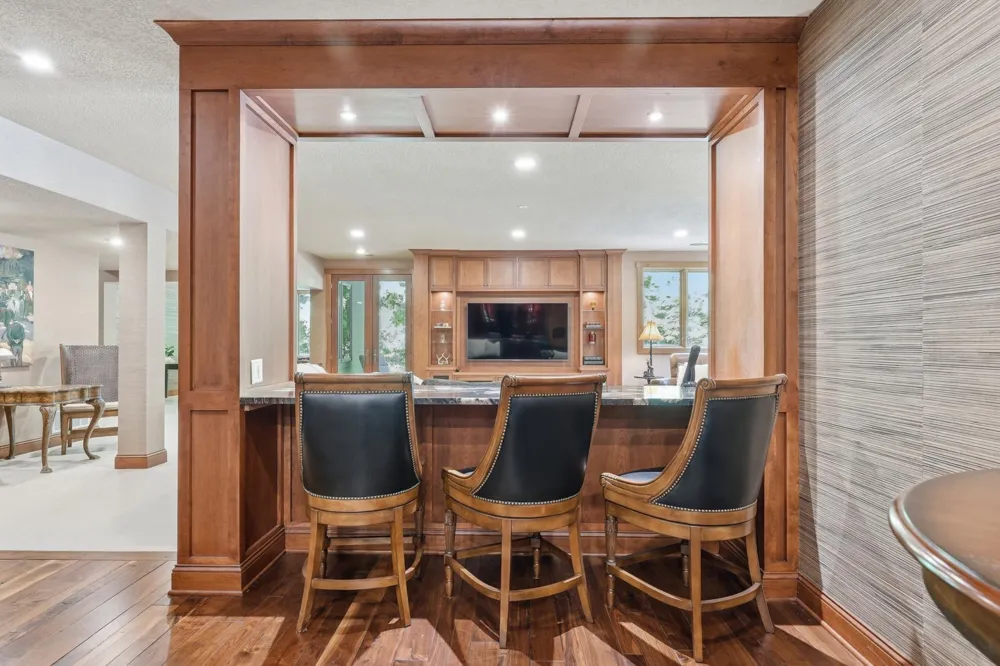 270 North Shore Drive W Orono, MN 55364