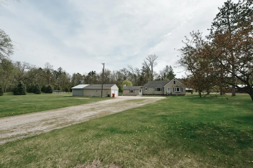 58196 County Road 21 Mazeppa, MN 55956