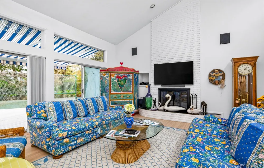 1 Whippoorwill Lane East Quogue, NY 11942