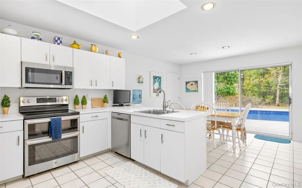 1 Whippoorwill Lane East Quogue, NY 11942