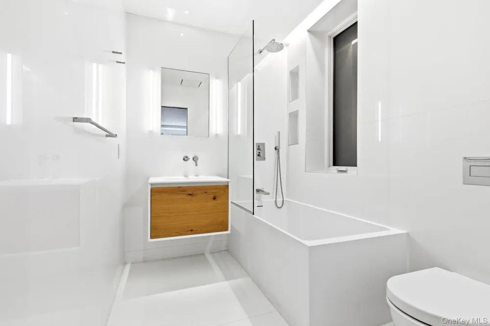 205-7 East 124 Street #3BC New York (Manhattan), NY 10035