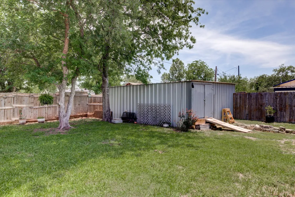 855 Aspen Lane Cottonwood Shores, TX 78657