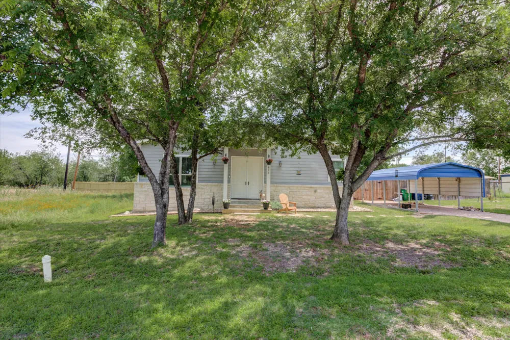855 Aspen Lane Cottonwood Shores, TX 78657