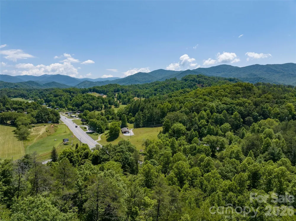 1409 US 441 Highway Whittier, NC 28789