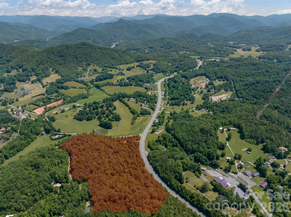 1409 US 441 Highway Whittier, NC 28789