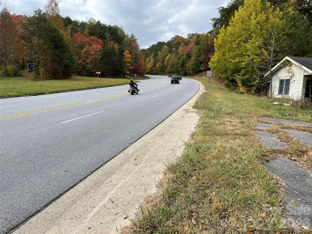 1409 US 441 Highway Whittier, NC 28789