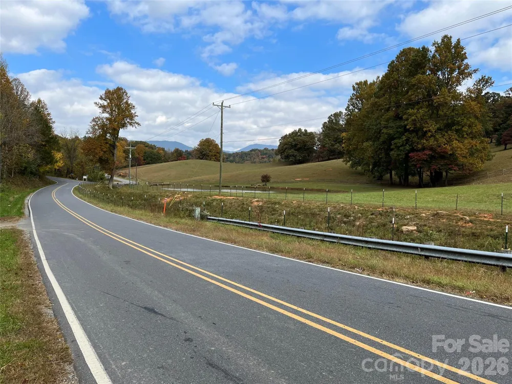 1409 US 441 Highway Whittier, NC 28789