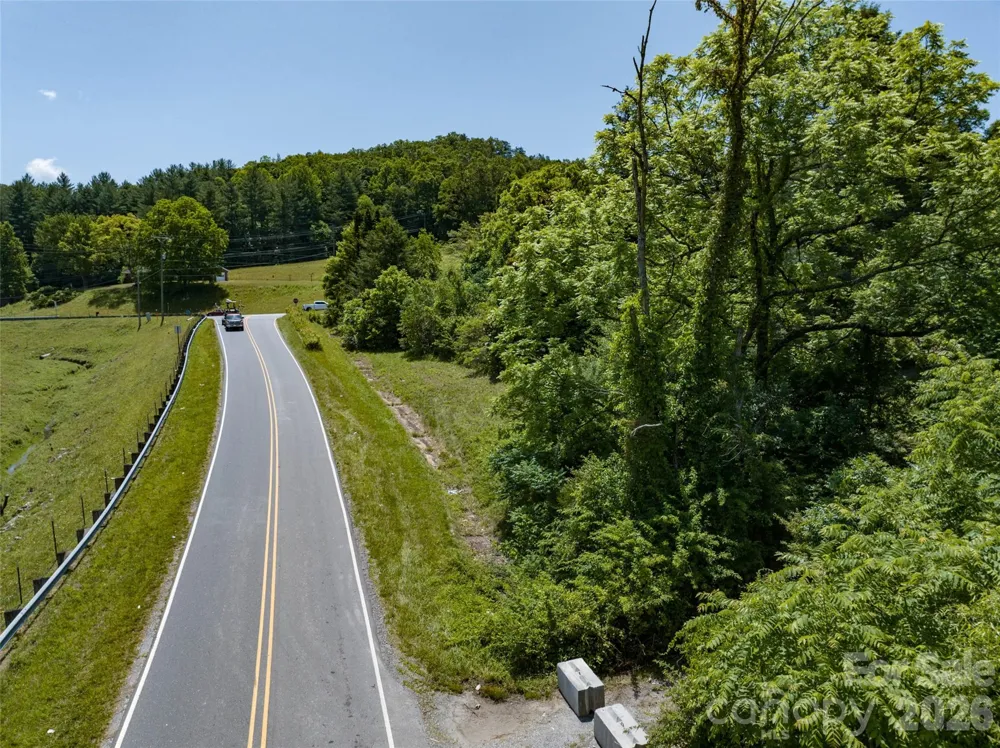 1409 US 441 Highway Whittier, NC 28789