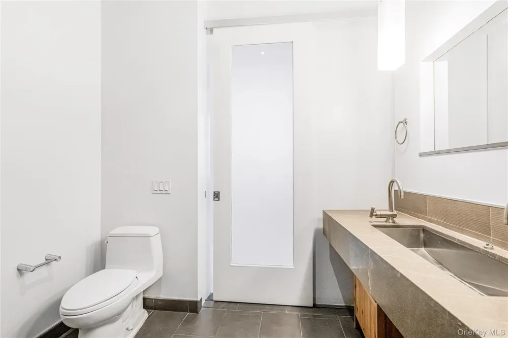 55 Berry Street #4F Brooklyn, NY 11249