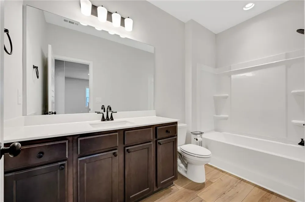 5325 Fox Hill Lane Oakwood, GA 30566