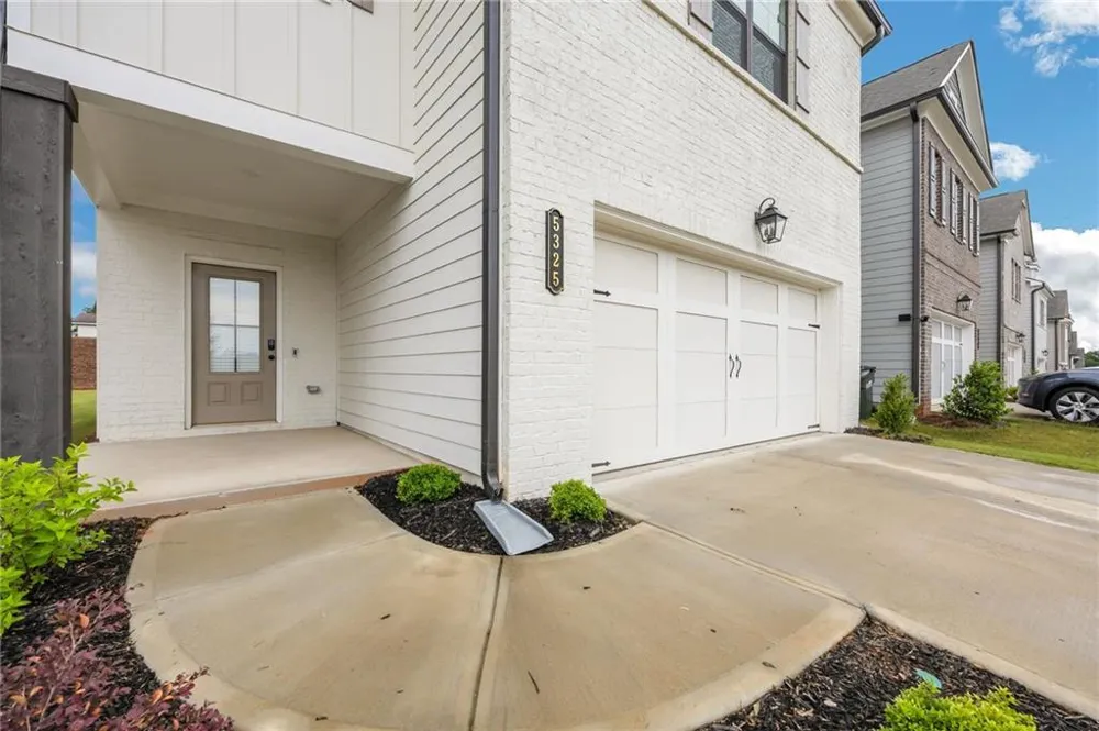 5325 Fox Hill Lane Oakwood, GA 30566