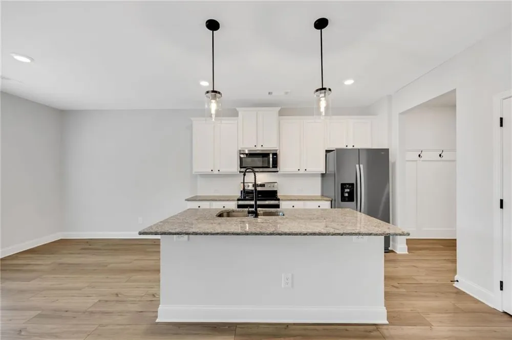 5325 Fox Hill Lane Oakwood, GA 30566
