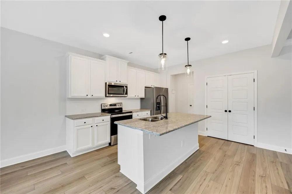 5325 Fox Hill Lane Oakwood, GA 30566