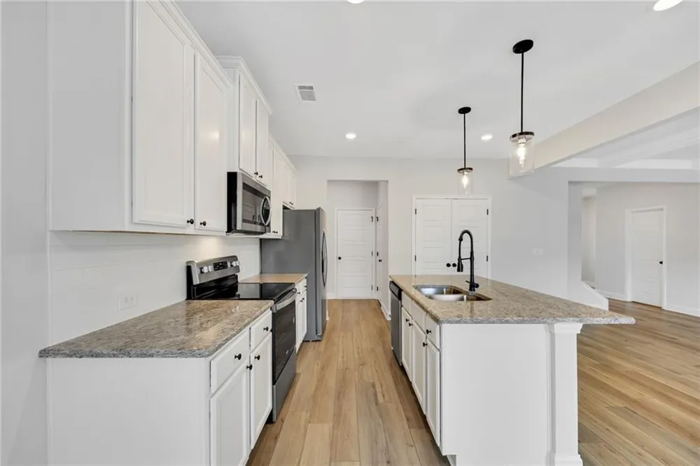 5325 Fox Hill Lane Oakwood, GA 30566