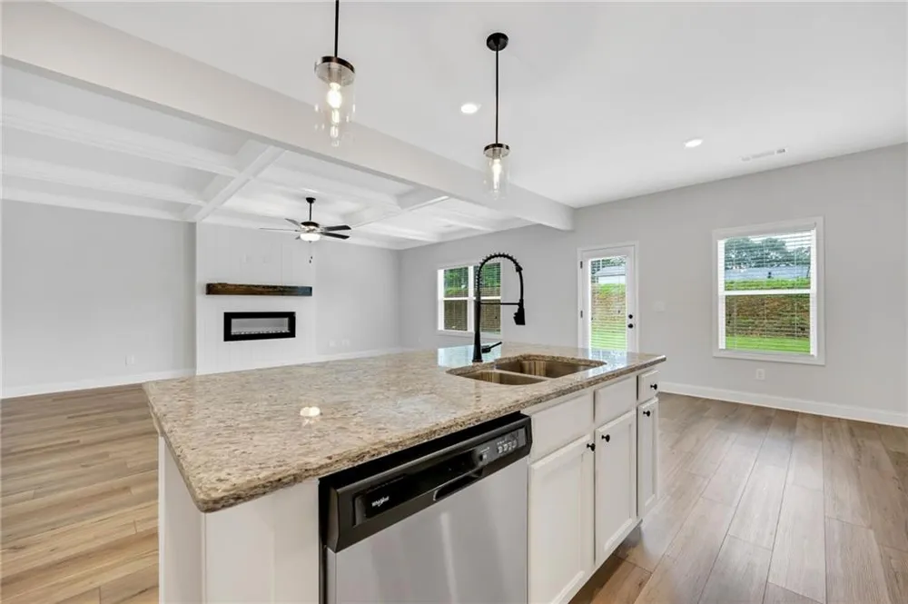 5325 Fox Hill Lane Oakwood, GA 30566