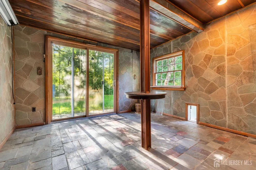 124 Higgins Road Old Bridge, NJ 07747