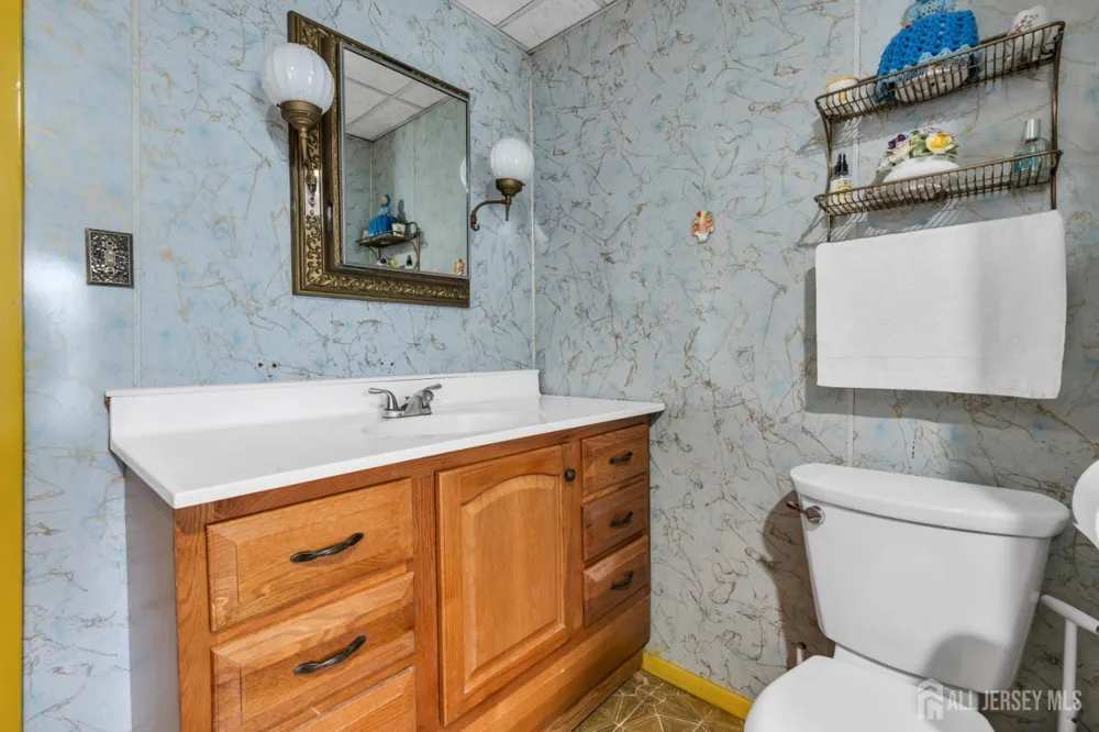 124 Higgins Road Old Bridge, NJ 07747