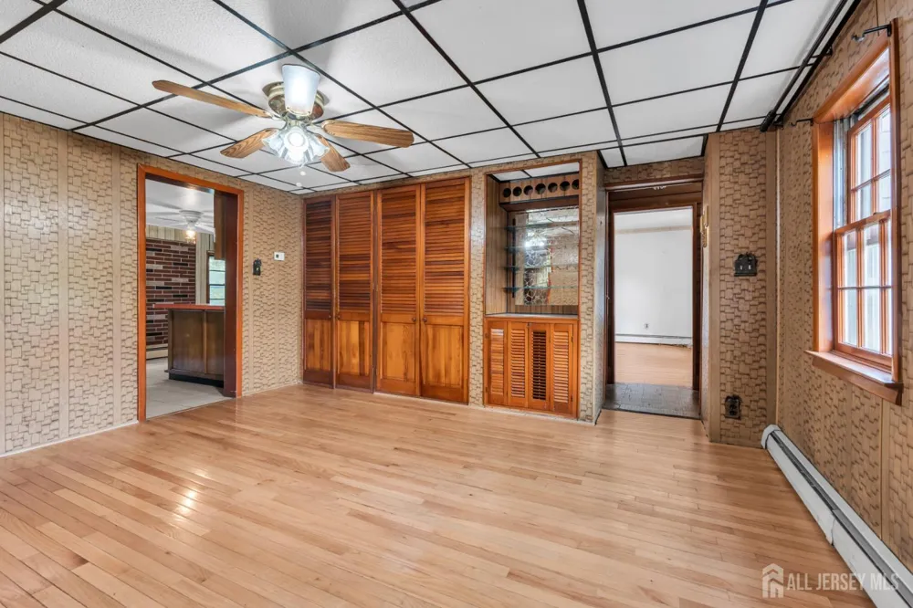 124 Higgins Road Old Bridge, NJ 07747