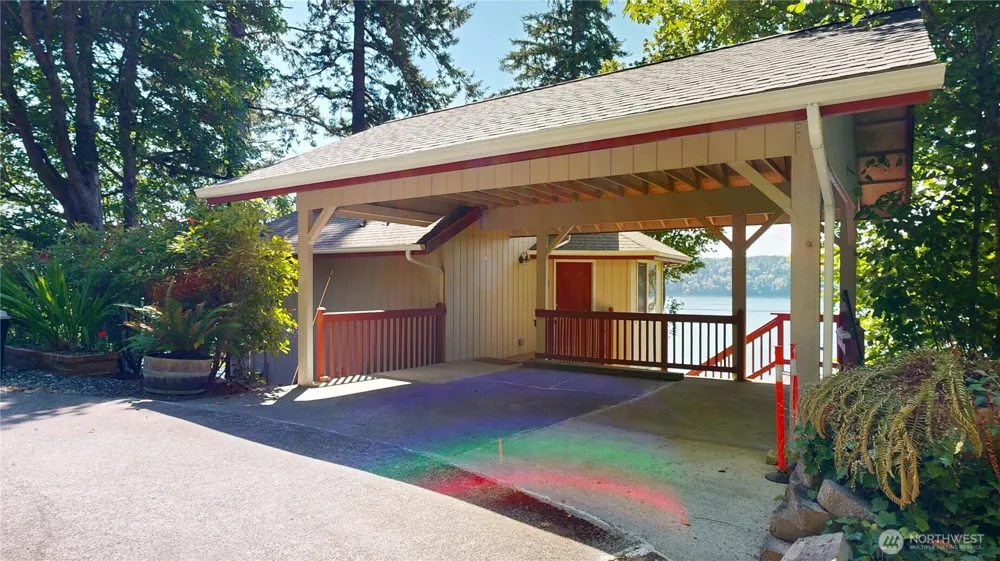 17455 Paige Lane SW Vashon, WA 98070