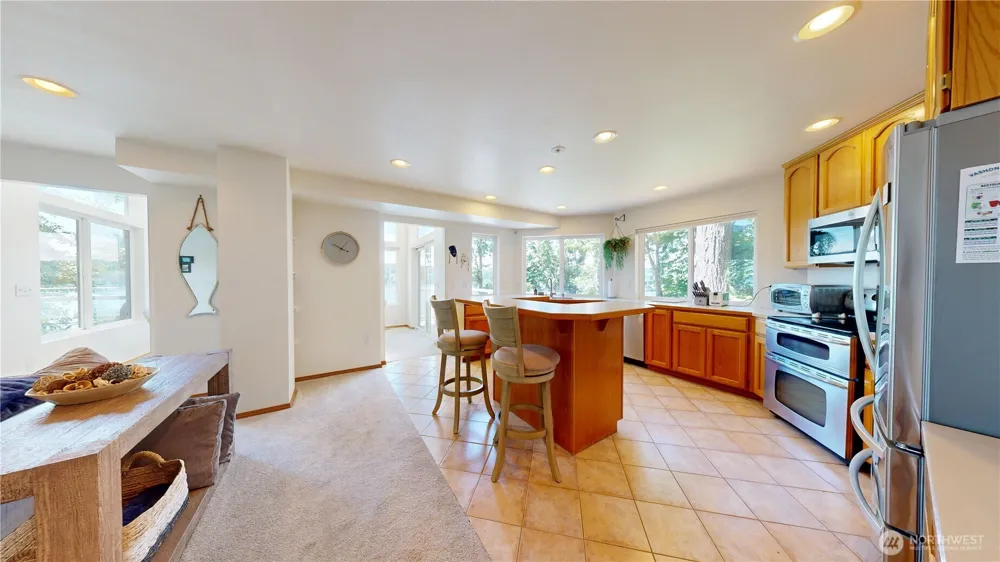 17455 Paige Lane SW Vashon, WA 98070