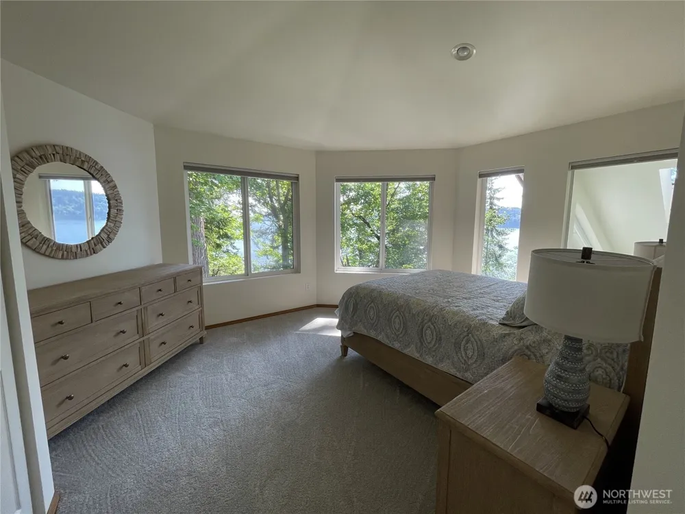 17455 Paige Lane SW Vashon, WA 98070
