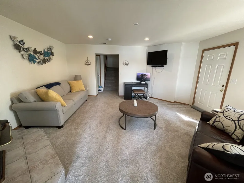 17455 Paige Lane SW Vashon, WA 98070