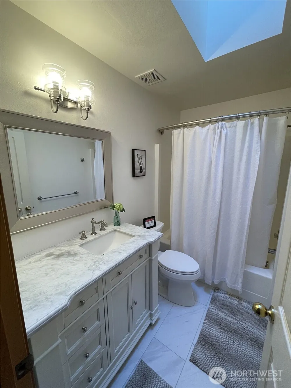 17455 Paige Lane SW Vashon, WA 98070