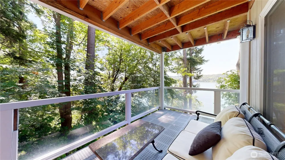 17455 Paige Lane SW Vashon, WA 98070