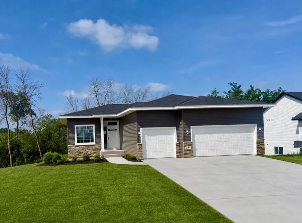 607 E 9th Street Zumbrota, MN 55992