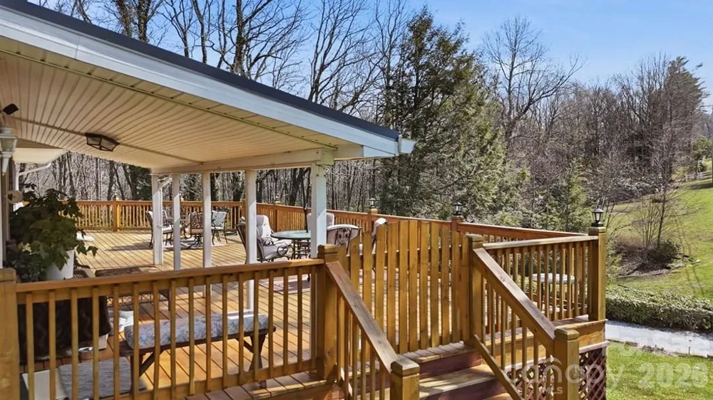 3731 Dillard Road Highlands, NC 28741