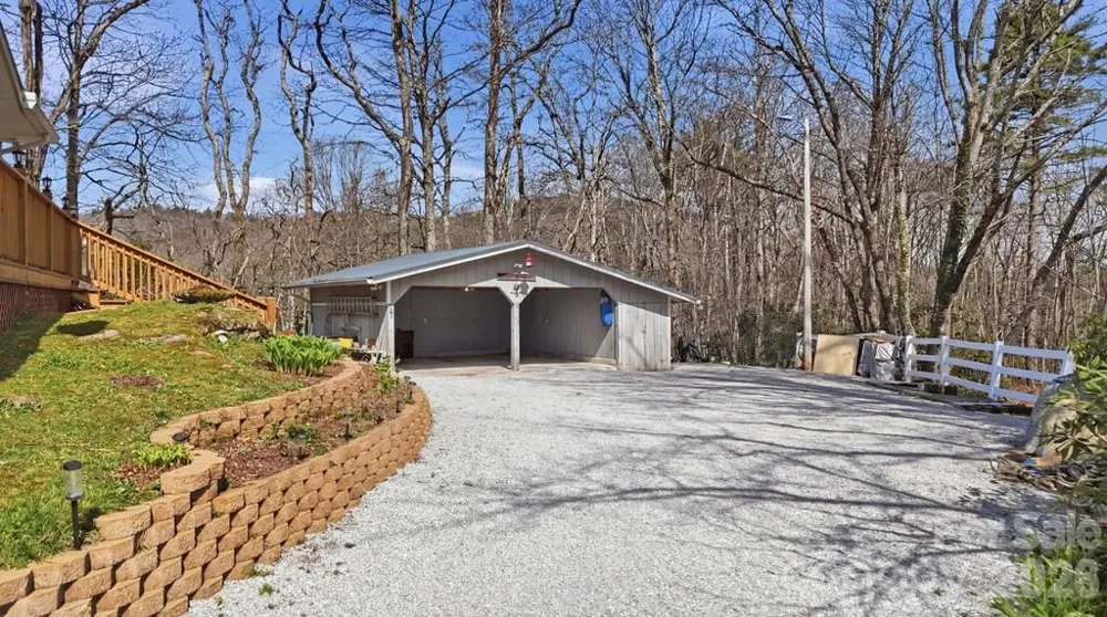 3731 Dillard Road Highlands, NC 28741