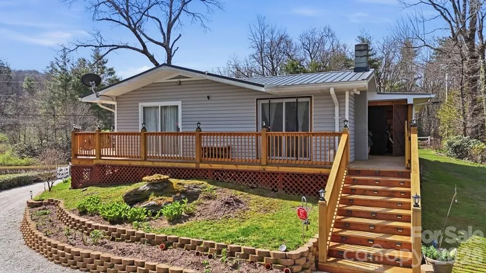 3731 Dillard Road Highlands, NC 28741