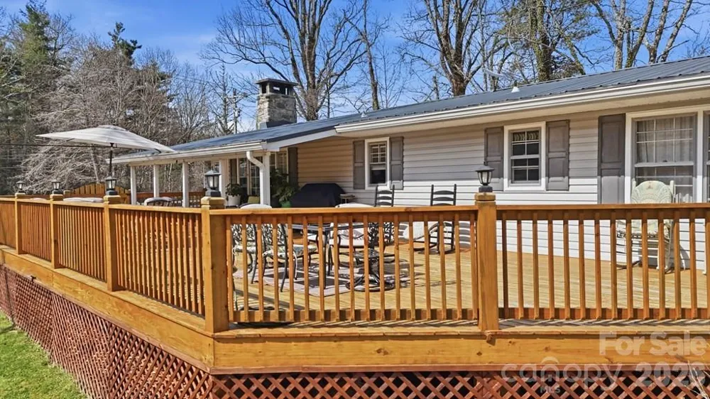 3731 Dillard Road Highlands, NC 28741