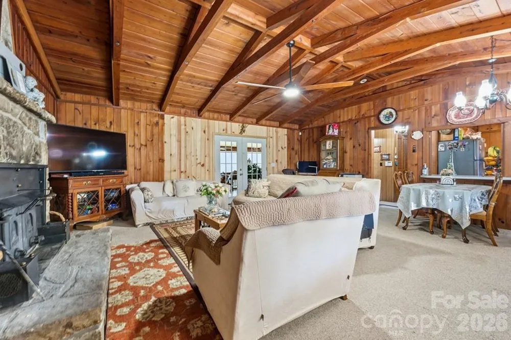 3731 Dillard Road Highlands, NC 28741