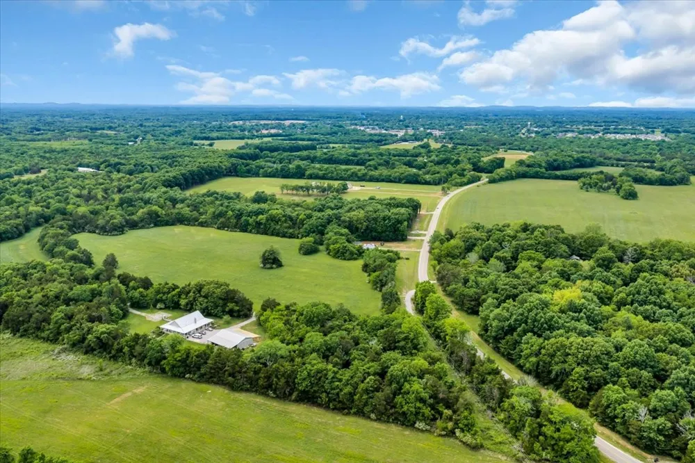 2827 Unionville Rd Chapel Hill, TN 37034