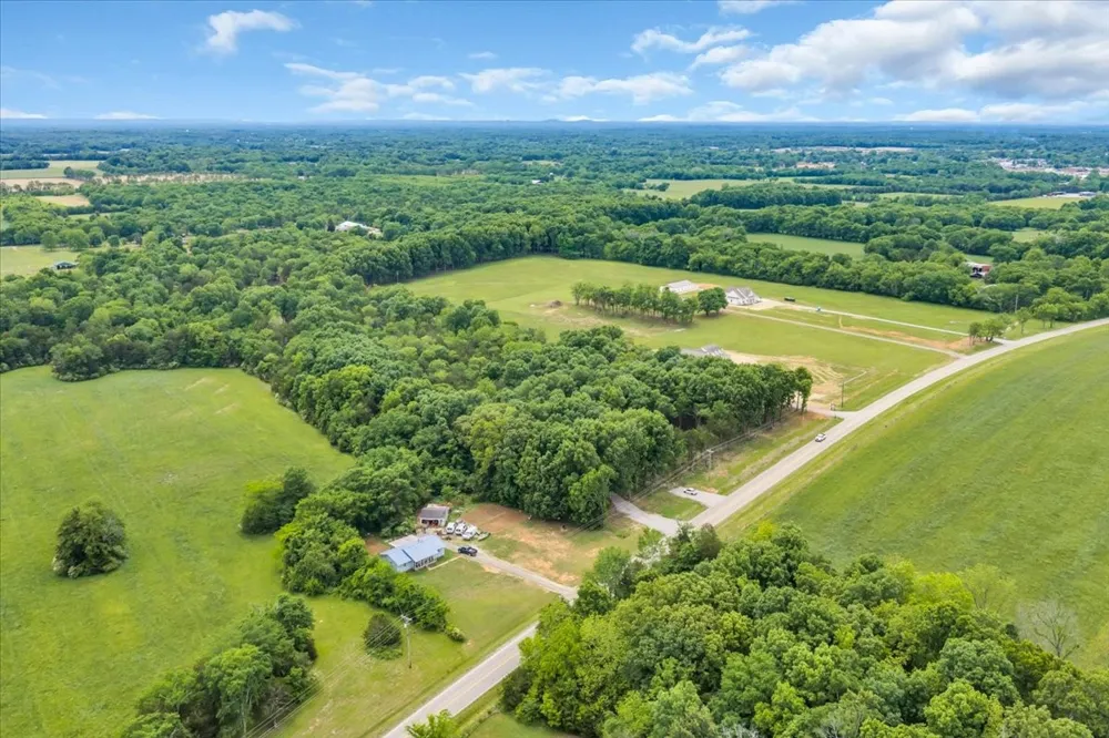 2827 Unionville Rd Chapel Hill, TN 37034