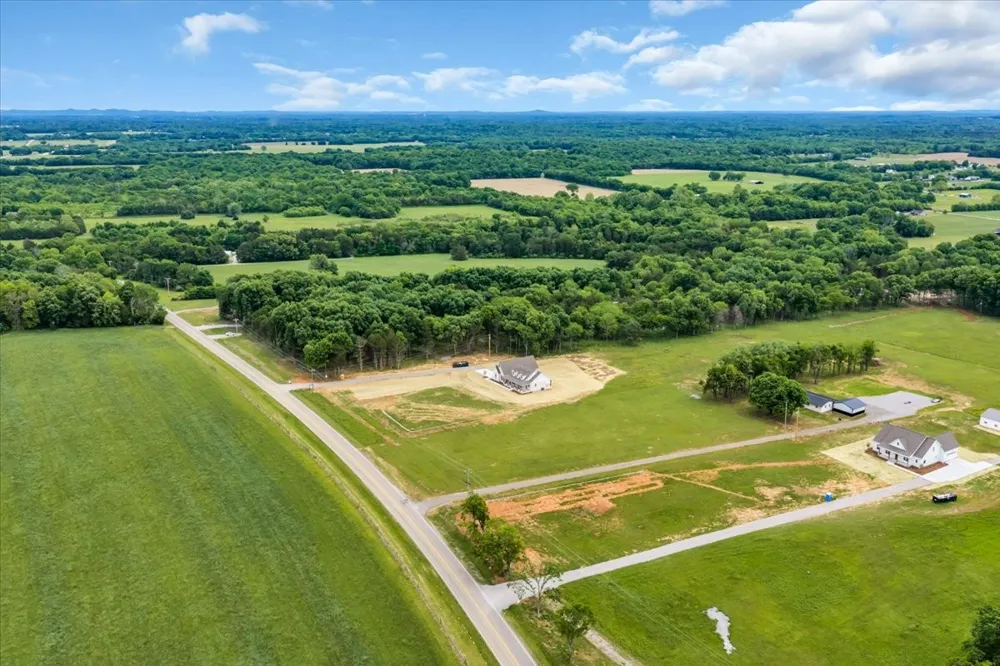 2827 Unionville Rd Chapel Hill, TN 37034