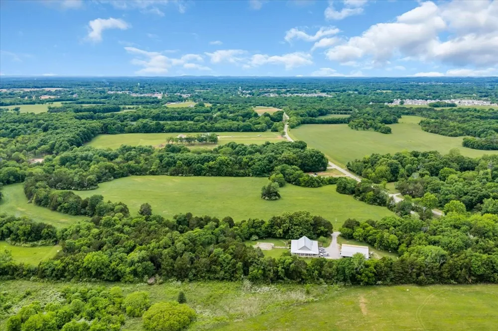 2827 Unionville Rd Chapel Hill, TN 37034