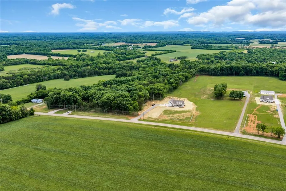 2827 Unionville Rd Chapel Hill, TN 37034