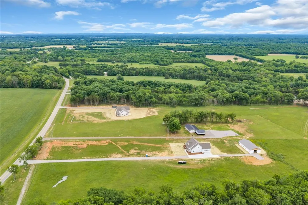 2827 Unionville Rd Chapel Hill, TN 37034