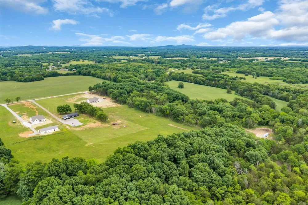 2827 Unionville Rd Chapel Hill, TN 37034