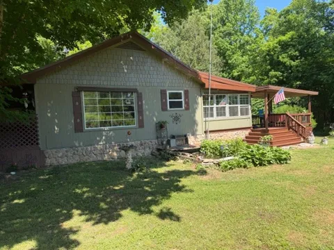 806 Case Rd