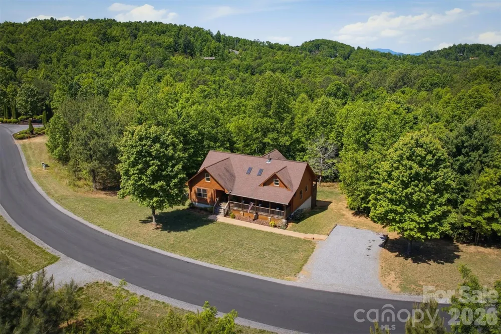 732 Grandview Peaks Drive Nebo, NC 28761
