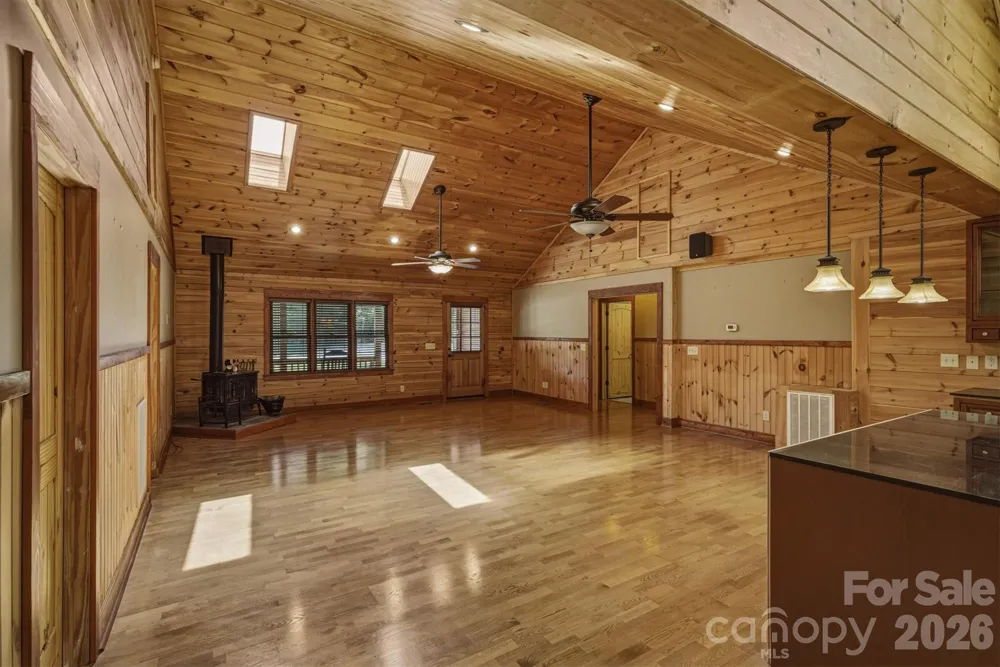 732 Grandview Peaks Drive Nebo, NC 28761