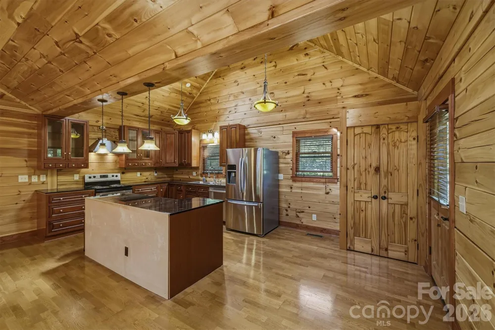 732 Grandview Peaks Drive Nebo, NC 28761