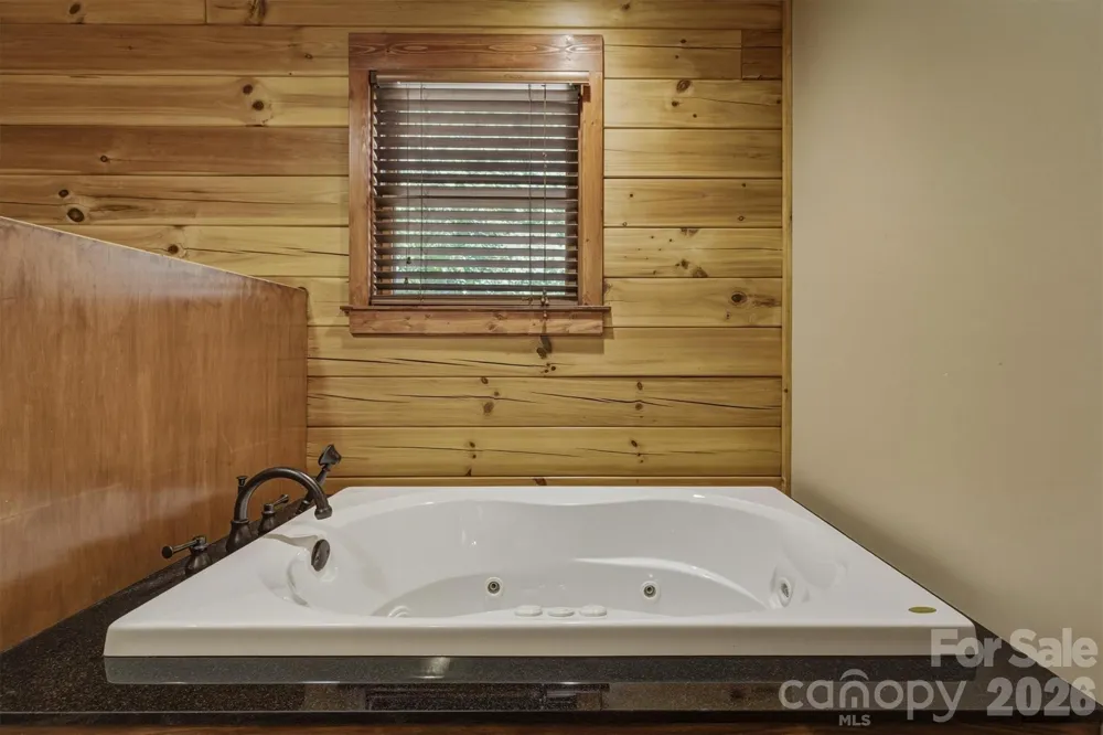 732 Grandview Peaks Drive Nebo, NC 28761
