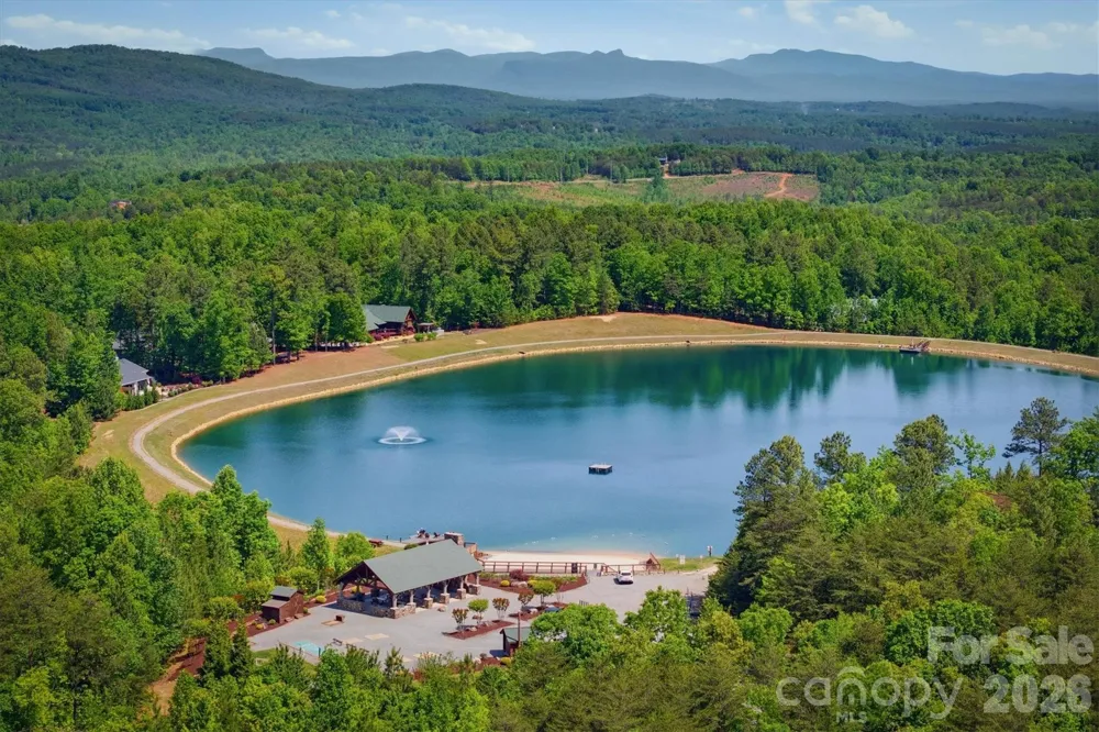 732 Grandview Peaks Drive Nebo, NC 28761