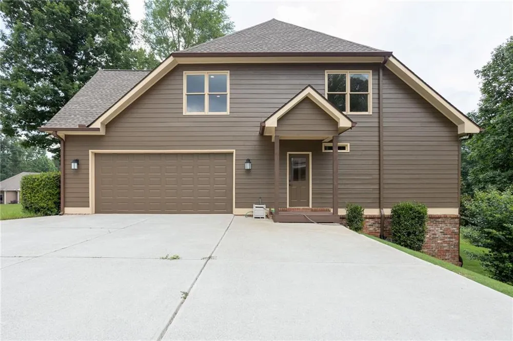 348 Hidden Trail Pendergrass, GA 30567