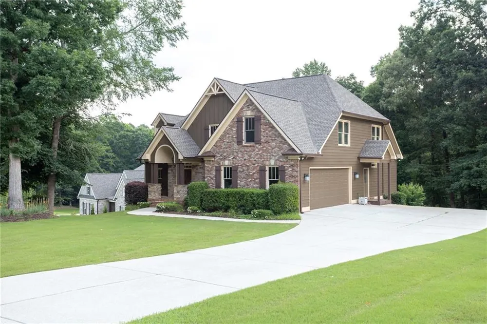 348 Hidden Trail Pendergrass, GA 30567